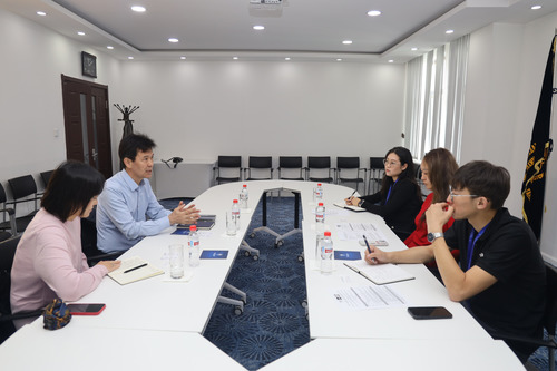 МОНГОЛЫН ҮНДЭСНИЙ ХУДАЛДАА АЖ ҮЙЛДВЭРИЙН ТАНХИМ, АЗИЙН ХӨГЖЛИЙН БАНК, ДЭЛХИЙН БАНК, САНГИЙН ЯАМНЫ ТӨЛӨӨЛЛҮҮДТЭЙ УУЛЗЛАА.